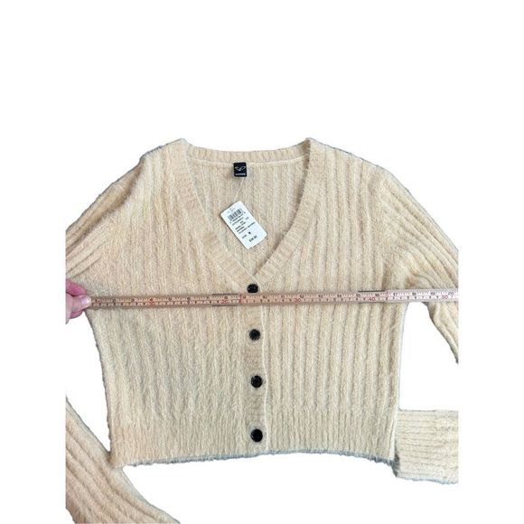 Windsor size medium yellow fluffy cardigan v neck front sweater NWT - Picture 7 of 8